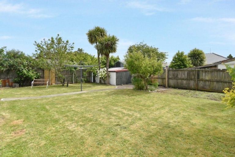 Photo of property in 23 Everest Street, Burnside, Christchurch, 8053