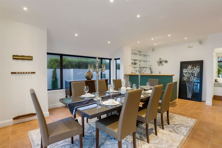 Photo of property in 235 Bleakhouse Road, Mellons Bay, Auckland, 2014