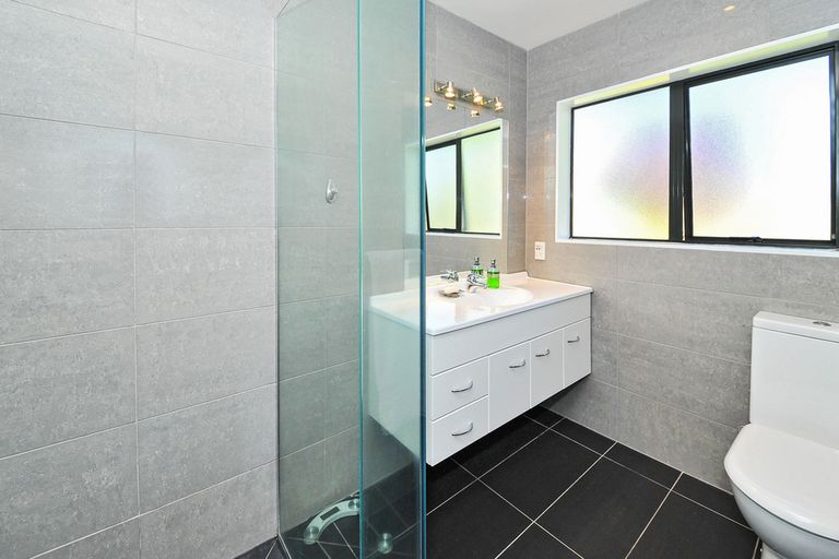 Photo of property in 3 Glenross Drive, Wattle Downs, Auckland, 2103