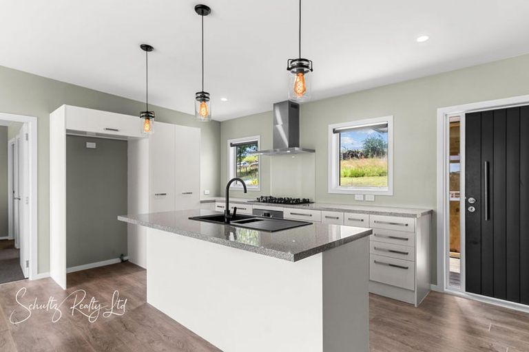 Photo of property in 918 Oneriri Road, Kaiwaka, 0573