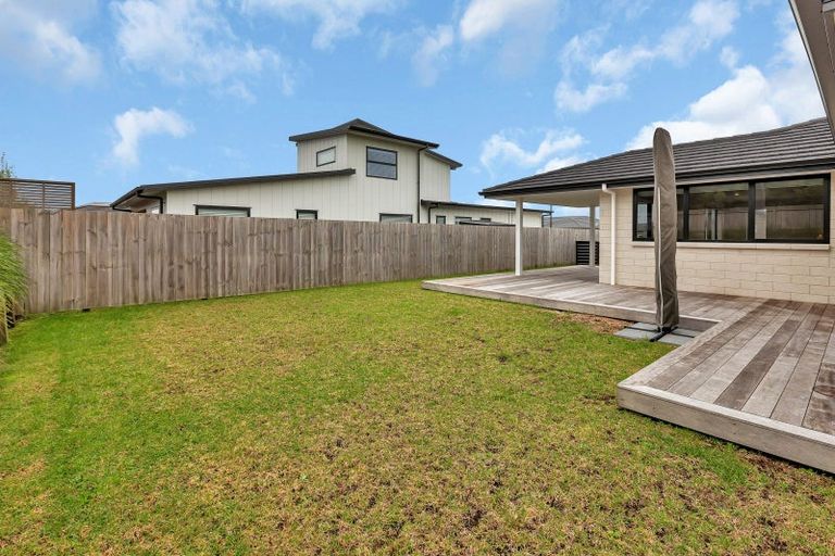 Photo of property in 9 Olney Court, One Tree Point, 0118