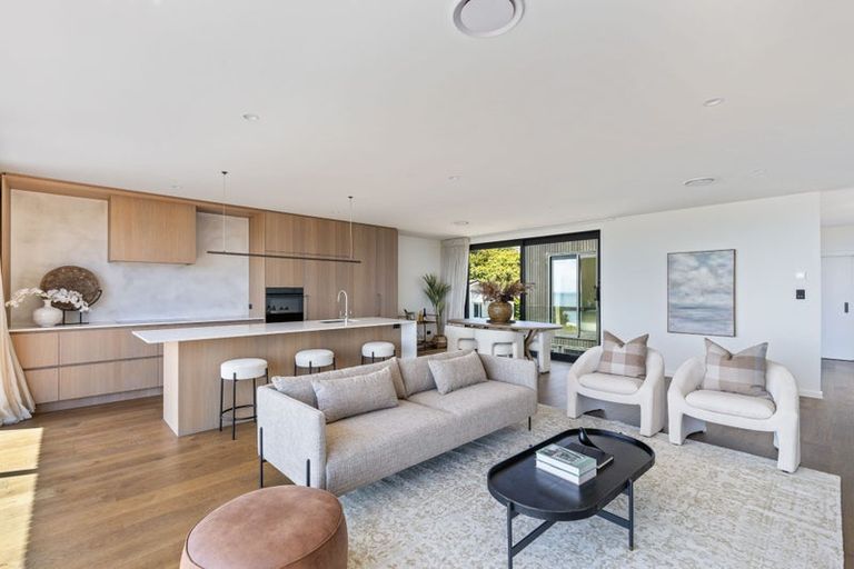 Photo of property in 10a Whiteley Street, Moturoa, New Plymouth, 4310