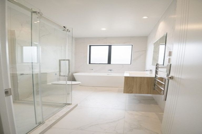 Photo of property in 42 Taikura Avenue, Red Beach, 0932