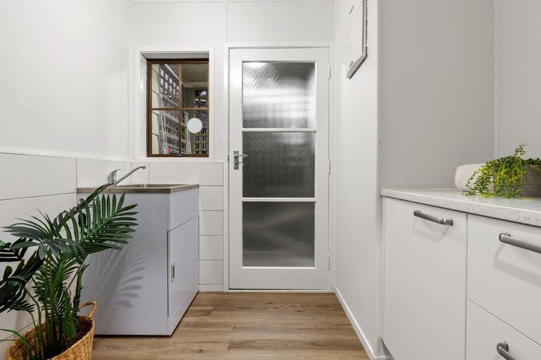 Photo of property in 28 Mcquarrie Avenue, Wattle Downs, Auckland, 2103