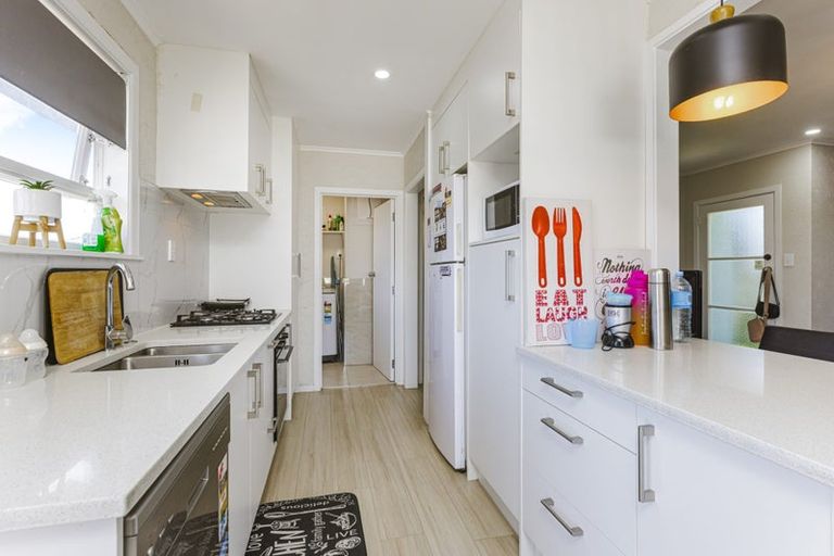 Photo of property in 1/56 Greenhaven Avenue, Opaheke, Papakura, 2113