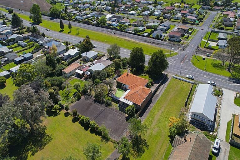 Photo of property in 112 Great South Road, Huntly, 3700