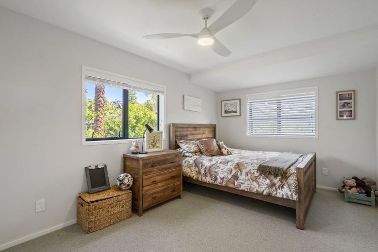 Photo of property in 2/236 Beach Road, Campbells Bay, Auckland, 0630