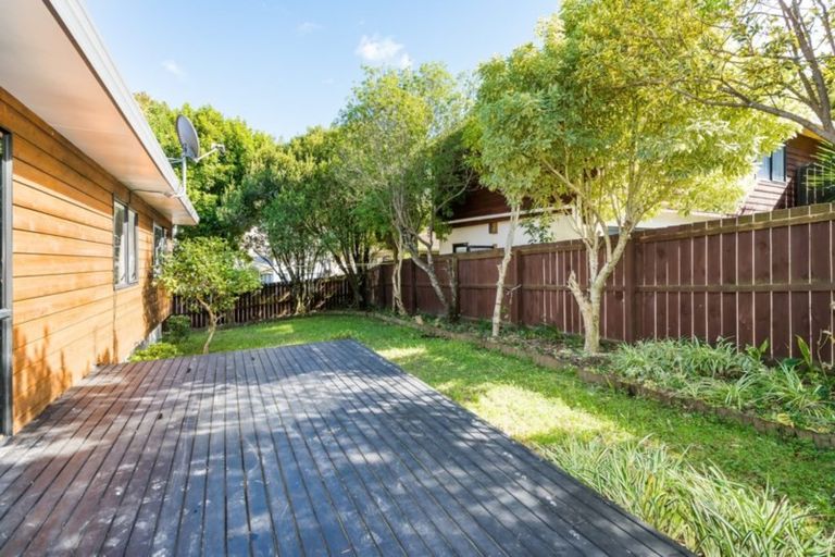 Photo of property in 6/23b View Road, Glenfield, Auckland, 0627