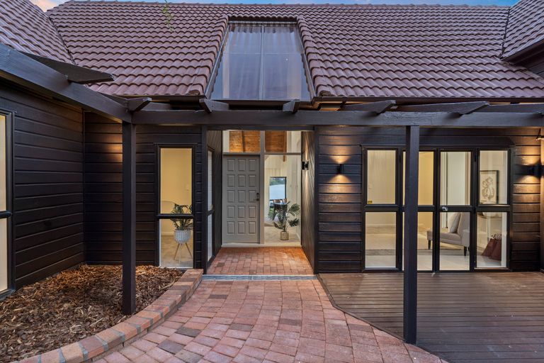 Photo of property in 173 West Harbour Drive, West Harbour, Auckland, 0618