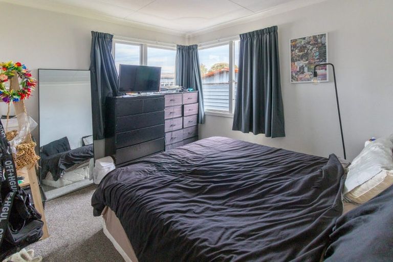 Photo of property in 272 Conyers Street, Strathern, Invercargill, 9812