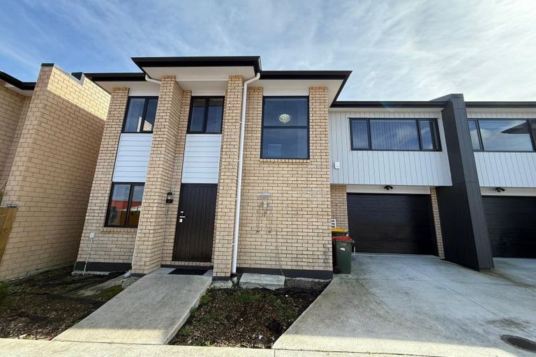 Photo of property in 34b Tawa Crescent, Manurewa, Auckland, 2102
