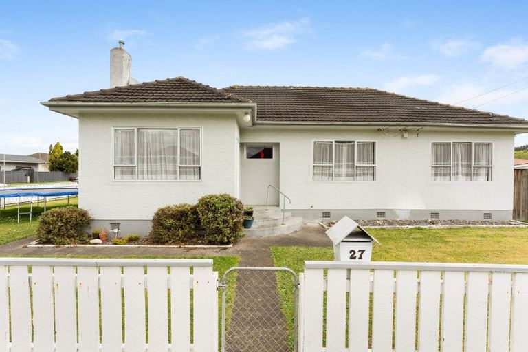 Photo of property in 27 Roberts Avenue, Aramoho, Whanganui, 4500