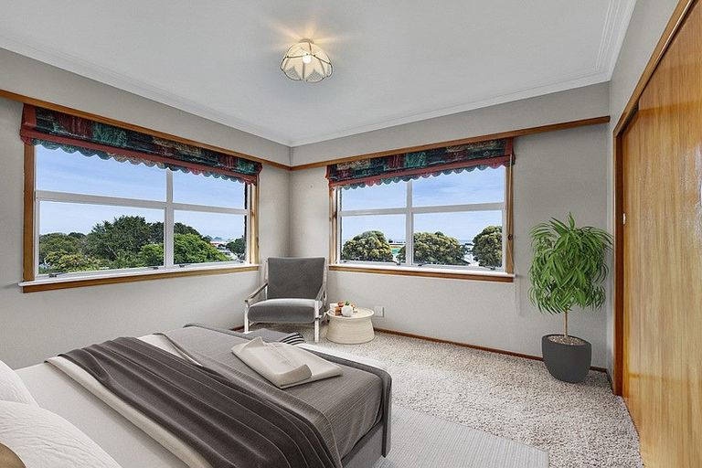 Photo of property in 83a Eliot Street, New Plymouth, 4310