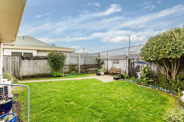 Photo of property in Kowhai Court, 17/17 John Street, Trentham, Upper Hutt, 5018