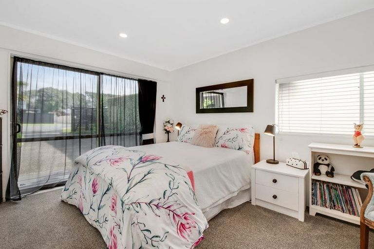 Photo of property in 5a Elizabeth Street, Orewa, 0931