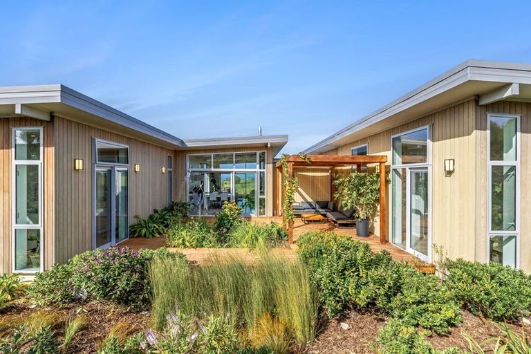 Photo of property in 140 Horton Road, Tasman, Upper Moutere, 7173