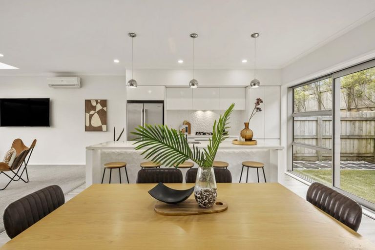 Photo of property in 31 Cresswell Place, Johnsonville, Wellington, 6037