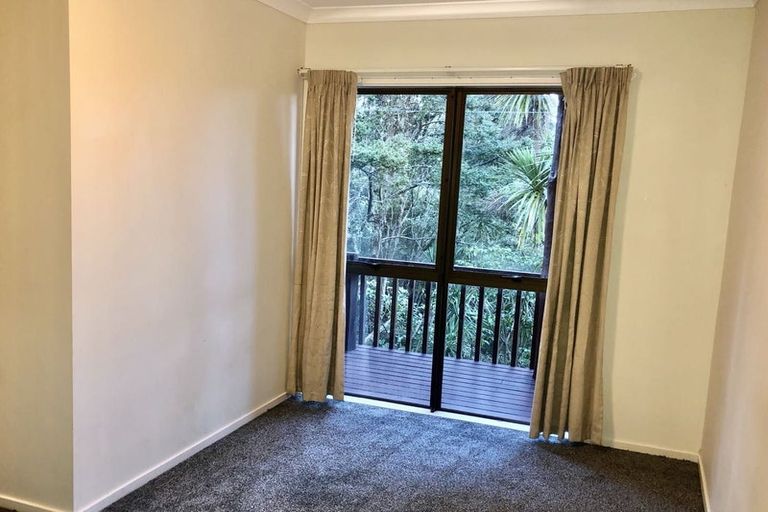 Photo of property in 52 Hiwihau Place, Glenfield, Auckland, 0629