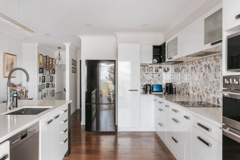 Photo of property in 95a Harbour View Road, Omokoroa, 3114