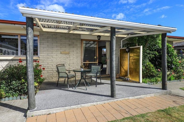 Photo of property in 3/508 Saint Aubyn, Hastings, 4122