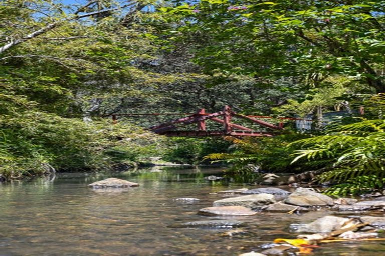 Photo of property in 66 Karekare Road, Karekare, Auckland, 0772