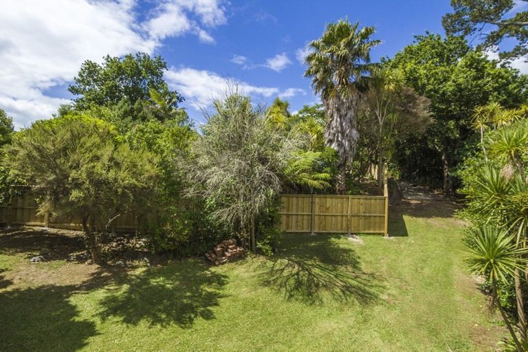 Photo of property in 3a Park Rise, Campbells Bay, Auckland, 0630