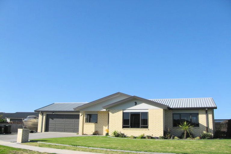 Photo of property in 2 Marchignal Street, Coastlands, Whakatane, 3120