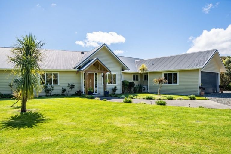 Photo of property in 450a Flightys Road, Judgeford, Porirua, 5381