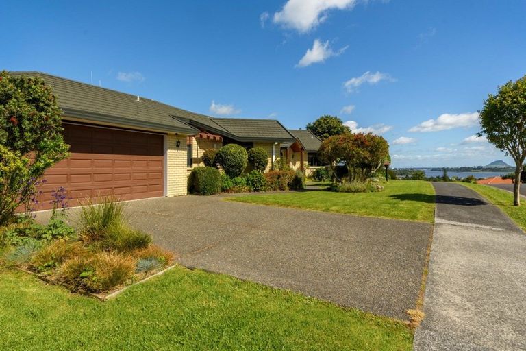Photo of property in 70 Oteki Park Drive, Welcome Bay, Tauranga, 3112