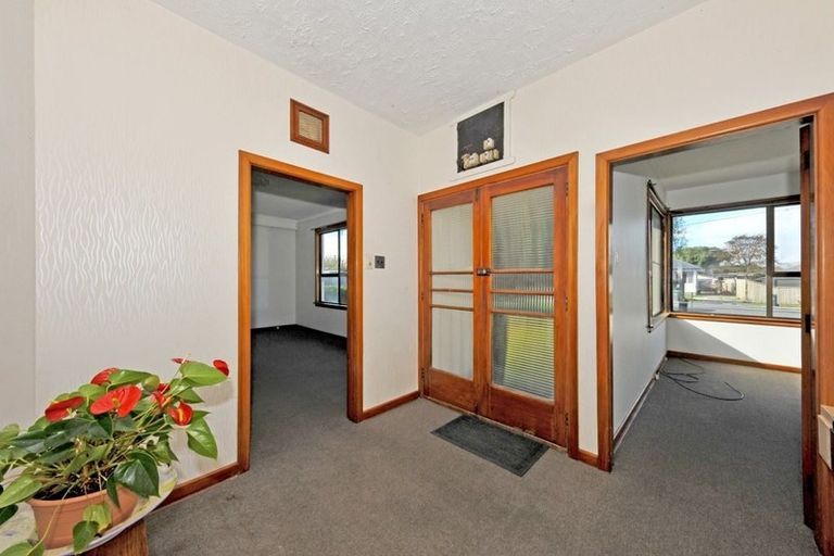 Photo of property in 35 Mcgregors Road, Bromley, Christchurch, 8062