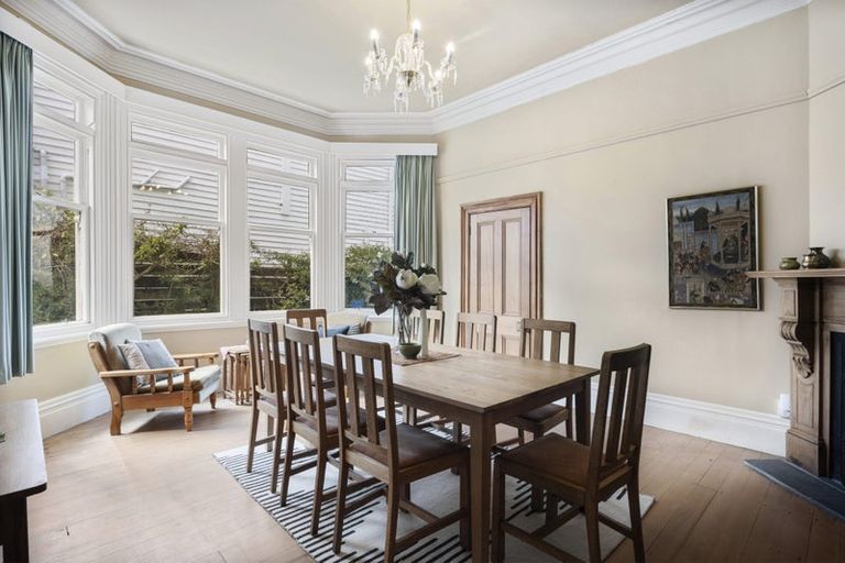 Photo of property in 46 Central Terrace, Kelburn, Wellington, 6012