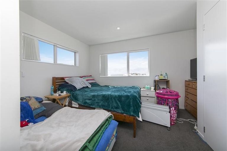 Photo of property in 9 Apple Orchard Way, Sunnyvale, Auckland, 0612