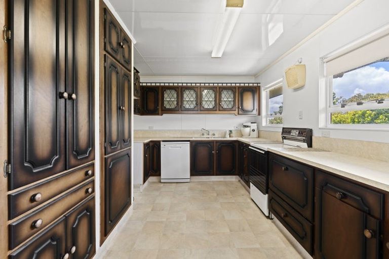 Photo of property in 59 Dixon Street, Oakura, 4314