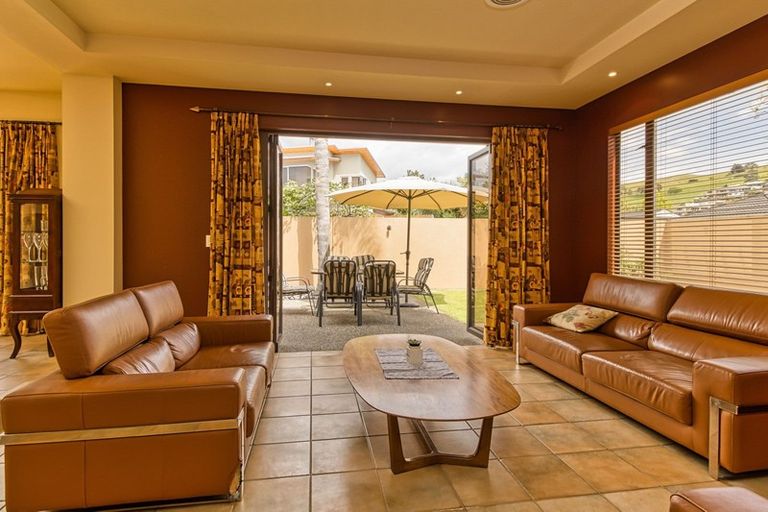 Photo of property in 25a Hetley Crescent, Taradale, Napier, 4112