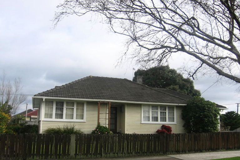 Photo of property in 44a Guthrie Street, Waterloo, Lower Hutt, 5011