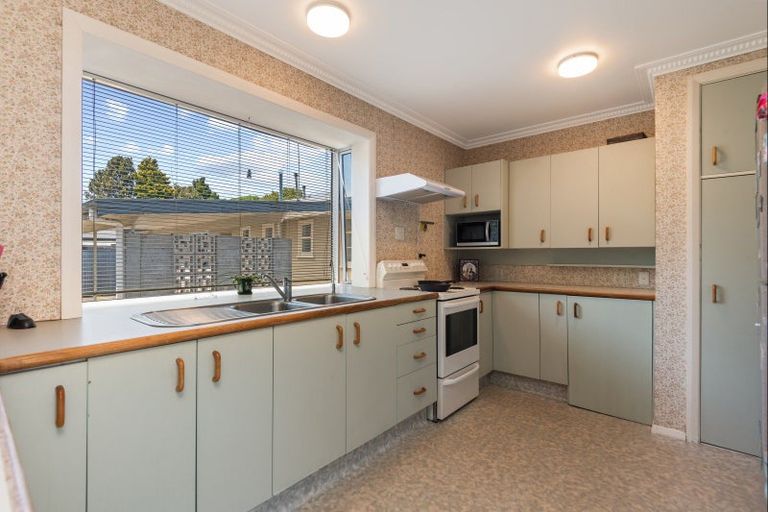 Photo of property in 113 Pahiatua Street, Hokowhitu, Palmerston North, 4410