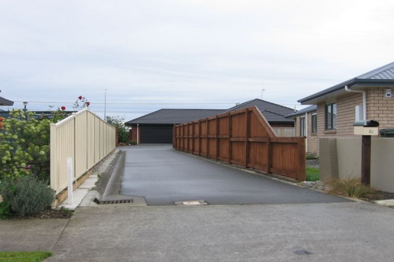 Photo of property in 17 Daniel Place, Kelvin Grove, Palmerston North, 4414