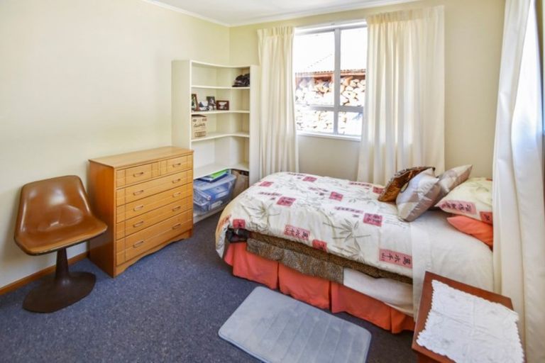 Photo of property in 16 Black Peak Road, Omarama, 9412