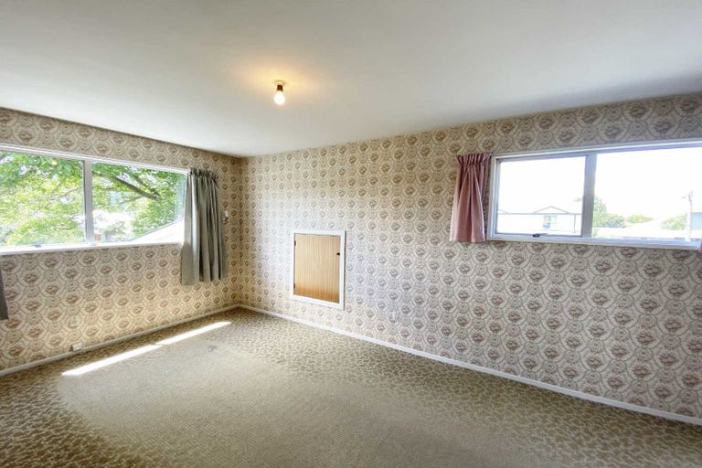 Photo of property in 42 Avonhead Road, Avonhead, Christchurch, 8042