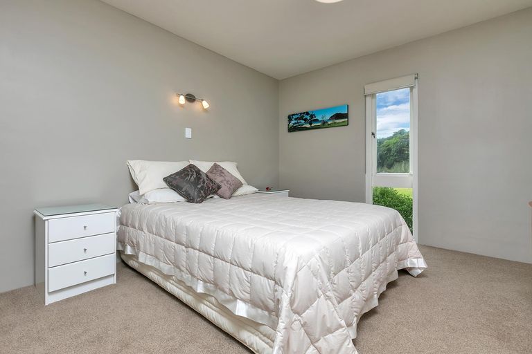 Photo of property in 9/34 Waiwera Place, Waiwera, Orewa, 0994