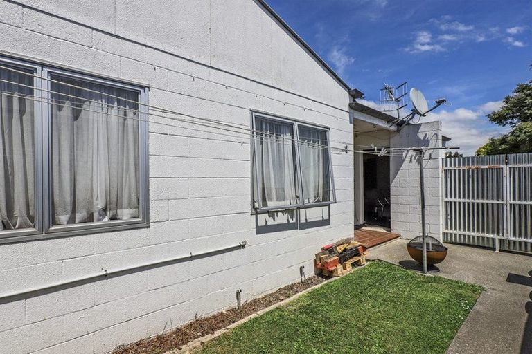 Photo of property in 1/204 Grove Road, Mayfair, Hastings, 4122