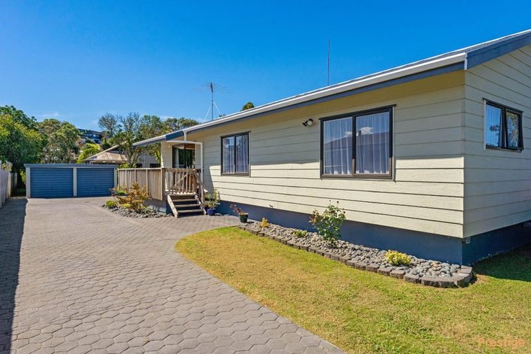 Photo of property in 124 Brightside Road, Stanmore Bay, Whangaparaoa, 0932