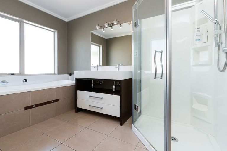 Photo of property in 5 Silkwood Place, Fitzherbert, Palmerston North, 4410