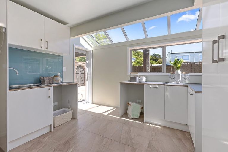 Photo of property in 170 Paremata Road, Paremata, Porirua, 5024