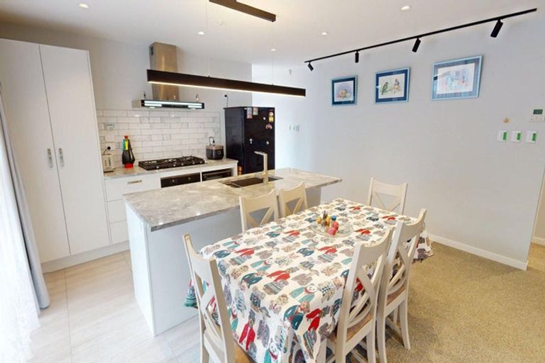 Photo of property in 32 Union Street, Hokowhitu, Palmerston North, 4410