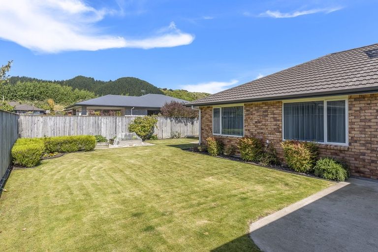 Photo of property in 19 Jade Lane, Paraparaumu, 5032