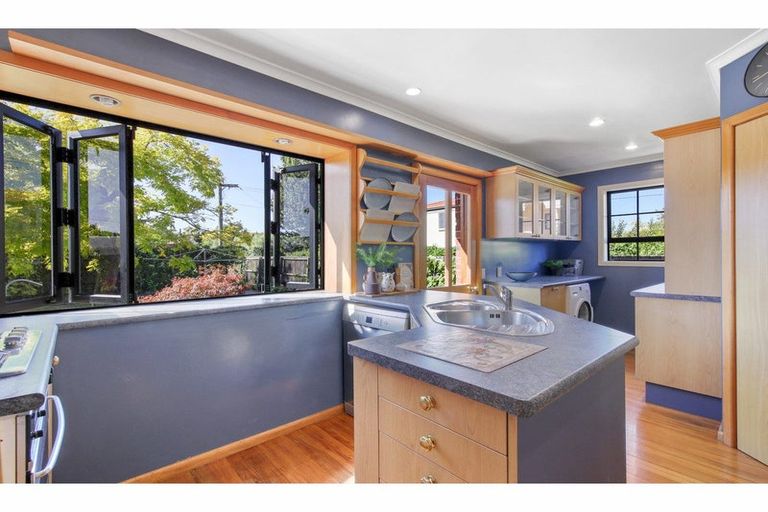 Photo of property in 84 Maidstone Road, Ilam, Christchurch, 8041