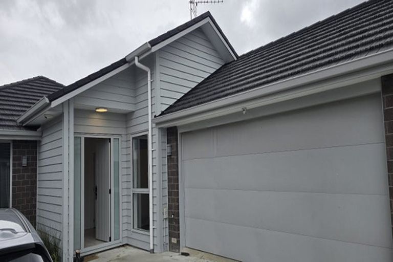 Photo of property in 15 Arahi Place, Rototuna North, Hamilton, 3210