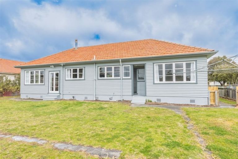 Photo of property in 24 Swiss Avenue, Gonville, Whanganui, 4501