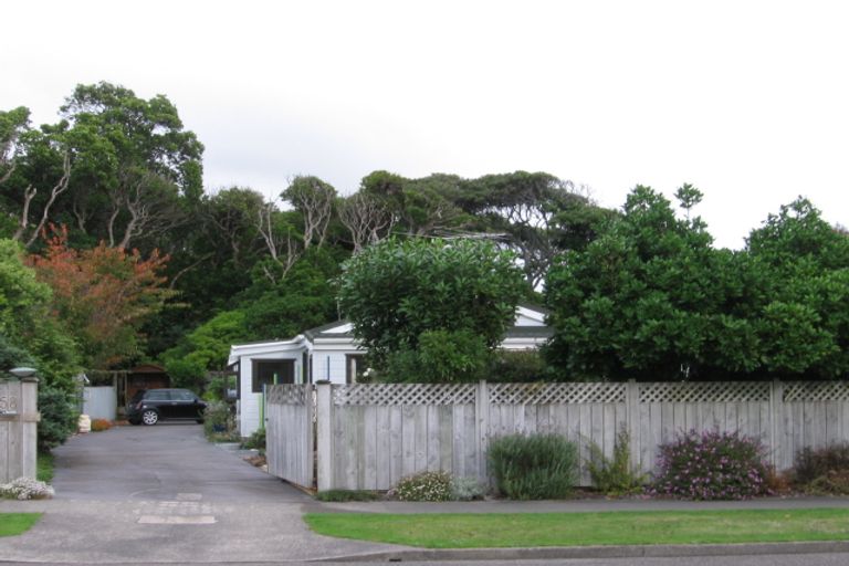 Photo of property in 58 Kapanui Road, Waikanae, 5036